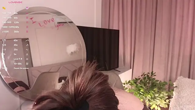 NormaCusson online show from October 26, 7:36 am