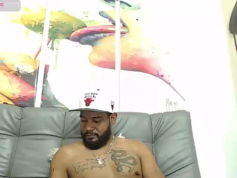 BladeFoxxx1 online show from October 26, 1:44 am