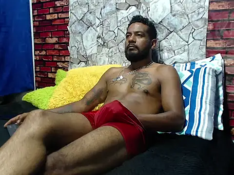 BladeFoxxx1 online show from July 18, 3:27 pm