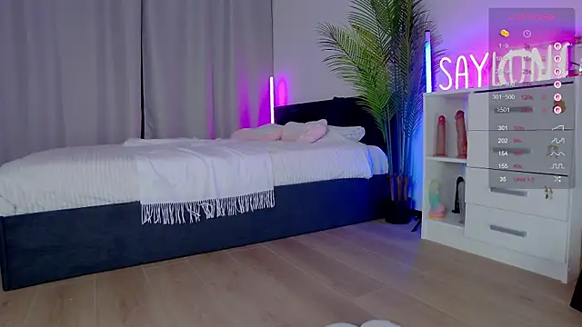 Snapshot of Say_luna chatting on December 1, 7:41 pm Say luna online show from December 1, 7:41 pm