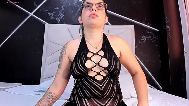 JulietSofia online show from May 28, 7:44 pm