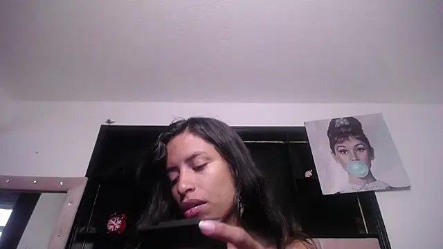 Snapshot of Violet_King chatting on March 17, 2:01 pm Violet King online show from March 17, 2:01 pm