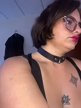 Snapshot of Mistress_Niky_ chatting on May 29, 5:55 pm Mistress Niky online show from May 29, 5:55 pm