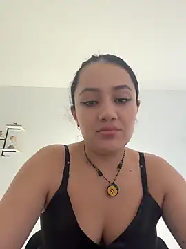 Snapshot of Isa_1207 chatting on June 4, 7:31 pm Isa 1207 online show from June 4, 7:31 pm