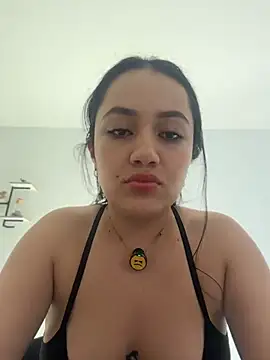 Snapshot of Isa_1207 chatting on June 23, 8:18 pm Isa 1207 online show from June 23, 8:18 pm