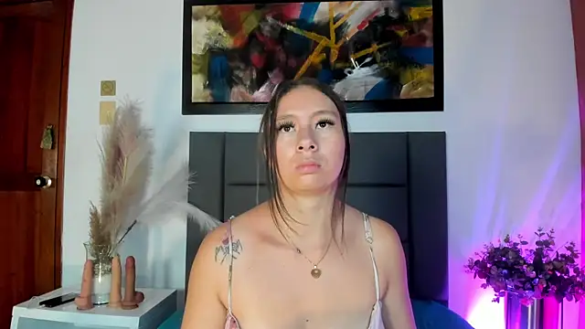 Snapshot of BeckyVidal chatting on December 16, 5:51 pm BeckyVidal online show from December 16, 5:51 pm