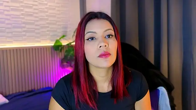 TiffanyWalk online show from November 14, 11:42 am