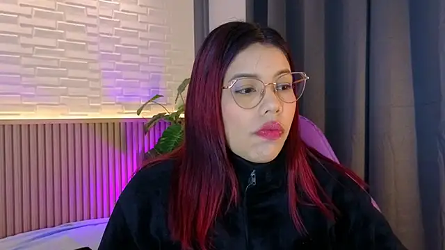 TiffanyWalk online show from November 20, 10:48 am