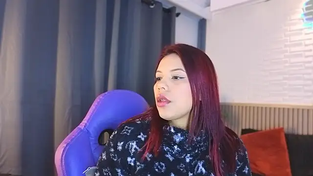 TiffanyWalk online show from January 16, 11:36 am