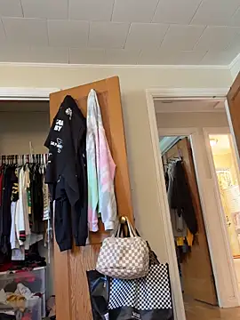 SpaceCowWhore online show from September 27, 4:12 pm