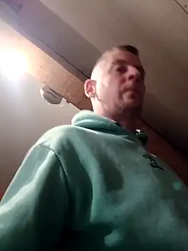 Snapshot of dav74girls chatting on March 22, 2:26 am dav74girls online show from March 22, 2:26 am