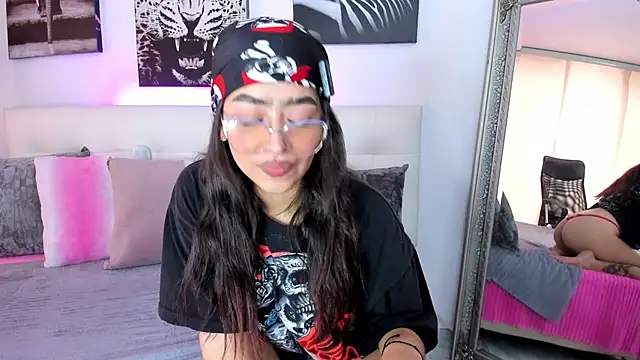 sophie-carter online show from February 17, 7:09 pm