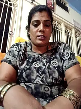 Snapshot of kissmetha chatting on May 4, 8:05 pm kissmetha online show from May 4, 8:05 pm