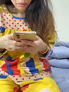 aa520uv online show from November 8, 12:00 am