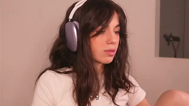 mystica  online show from November 24, 9:20 am