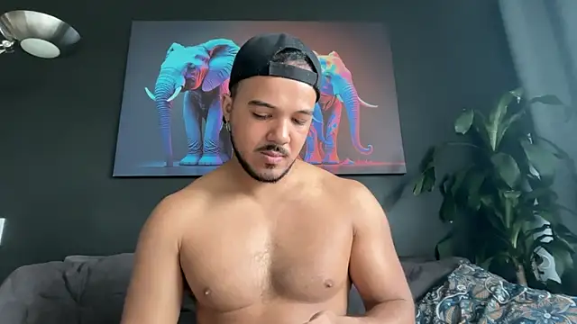 Snapshot of highlatin_guysoficial chatting on May 14, 1:51 pm highlatin guysoficial online show from May 14, 1:51 pm