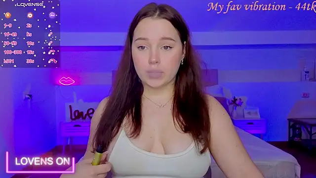 Cute kitty- online show from November 7, 7:08 am