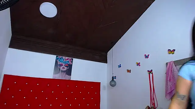 Snapshot of kriss_sweetboobs10 chatting on October 30, 12:39 pm kriss sweetboobs10 online show from October 30, 12:39 pm