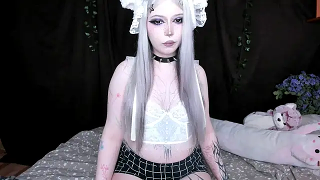 amelia mays xx online show from December 4, 11:19 am