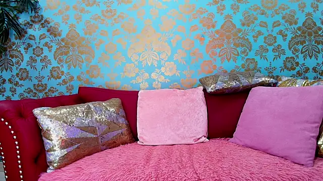 EmmaReyez online show from November 4, 1:32 pm