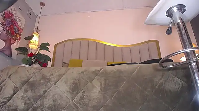 ailyn maury online show from February 10, 1:26 pm