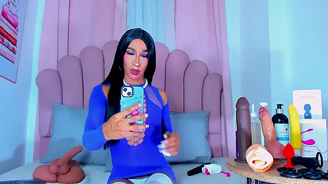 Snapshot of NicoleMadrird chatting on June 4, 1:50 pm NicoleMadrird online show from June 4, 1:50 pm