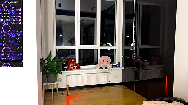 Snapshot of TwinTemptations chatting on February 11, 6:13 pm TwinTemptations online show from February 11, 6:13 pm