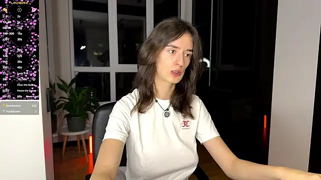 Snapshot of TwinTemptations chatting on February 21, 7:15 pm TwinTemptations online show from February 21, 7:15 pm