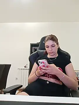 MeCherryy online show from June 4, 6:36 pm