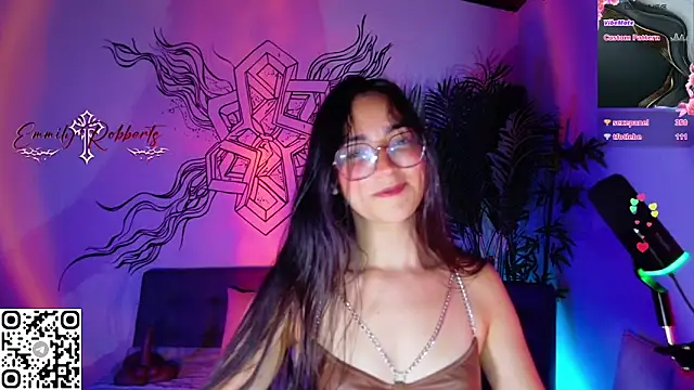 Snapshot of Emmi_Roberts chatting on May 15, 11:56 pm Emmi Roberts online show from May 15, 11:56 pm