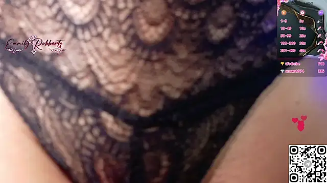 Snapshot of Emmi_Roberts chatting on June 25, 5:12 am Emmi Roberts online show from June 25, 5:12 am