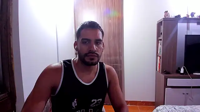 Snapshot of Leon__Hart_ chatting on March 19, 11:36 pm Leon Hart online show from March 19, 11:36 pm
