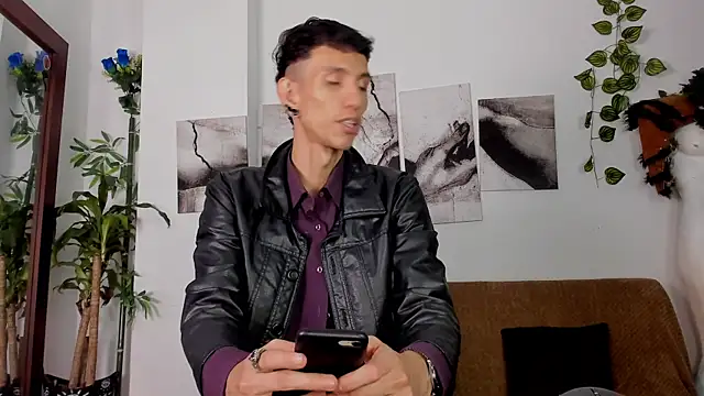 Snapshot of Giotrashy chatting on November 24, 10:20 pm Giotrashy online show from November 24, 10:20 pm