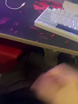 Snapshot of impaolo20 chatting on March 13, 5:39 pm impaolo20 online show from March 13, 5:39 pm