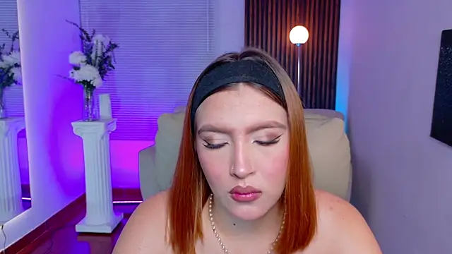 Snapshot of karla_hill_28 chatting on July 20, 3:21 am karla hill 28 online show from July 20, 3:21 am