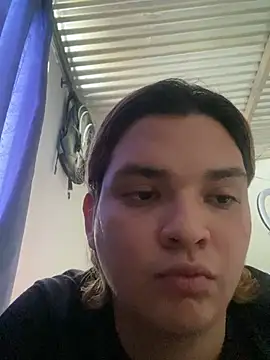 Snapshot of adam_angelssss chatting on May 1, 8:46 pm adam angelssss online show from May 1, 8:46 pm