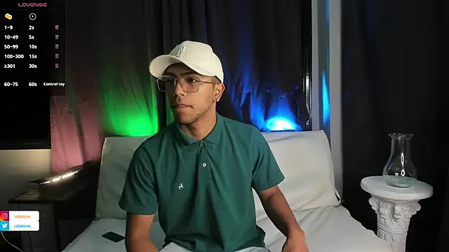 Snapshot of Colstorw_ chatting on November 20, 10:15 am Colstorw online show from November 20, 10:15 am