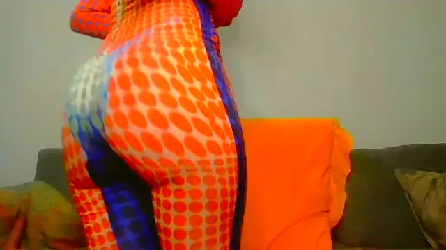 ModelZoee online show from June 26, 5:39 pm