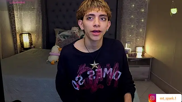 Snapshot of Matty_Sparkk chatting on December 2, 1:39 pm Matty Sparkk online show from December 2, 1:39 pm