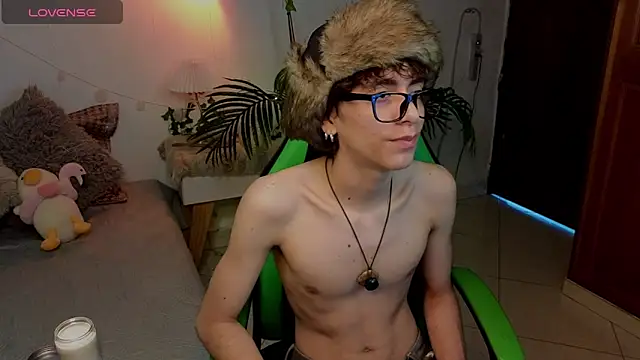 Snapshot of Matty_Sparkk chatting on June 10, 1:10 pm Matty Sparkk online show from June 10, 1:10 pm