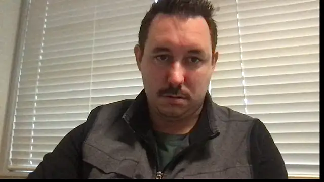 Snapshot of danejackson2025 chatting on November 6, 6:20 pm danejackson2025 online show from November 6, 6:20 pm