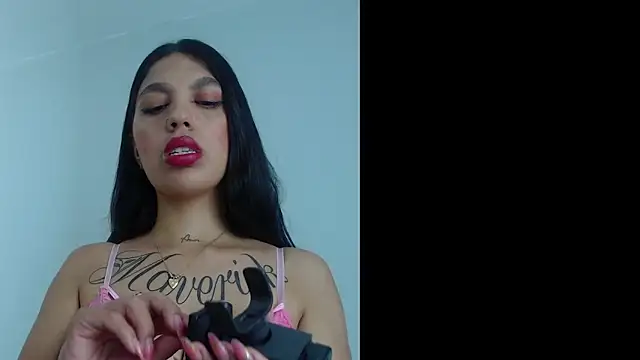 Snapshot of TATILARSON1 chatting on September 11, 7:47 pm TATILARSON1 online show from September 11, 7:47 pm