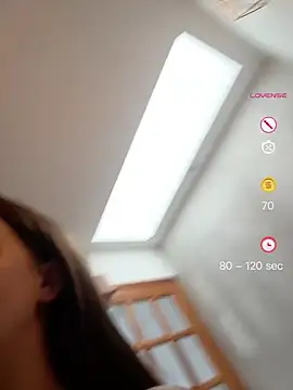 Snapshot of DarkVelvet chatting on May 14, 3:57 am DarkVelvet online show from May 14, 3:57 am