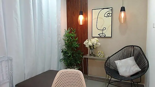 Snapshot of Coral_Lise chatting on March 20, 10:54 am Coral Lise online show from March 20, 10:54 am