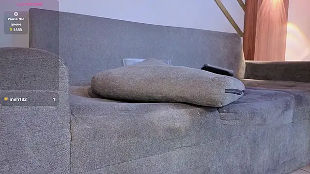 mia gatess online show from September 13, 8:19 pm