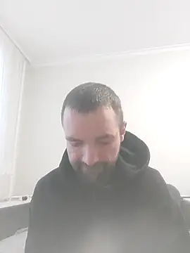 Snapshot of MaksDzubaV chatting on October 14, 6:47 am MaksDzubaV online show from October 14, 6:47 am