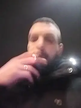 Snapshot of MaksDzubaV chatting on November 27, 8:44 pm MaksDzubaV online show from November 27, 8:44 pm