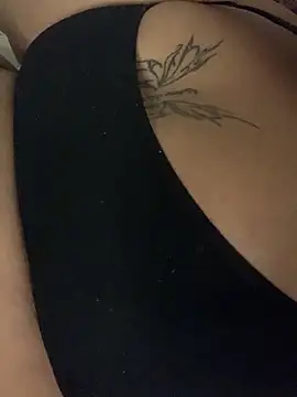 Snapshot of mariabootyyy chatting on October 15, 5:24 pm mariabootyyy online show from October 15, 5:24 pm