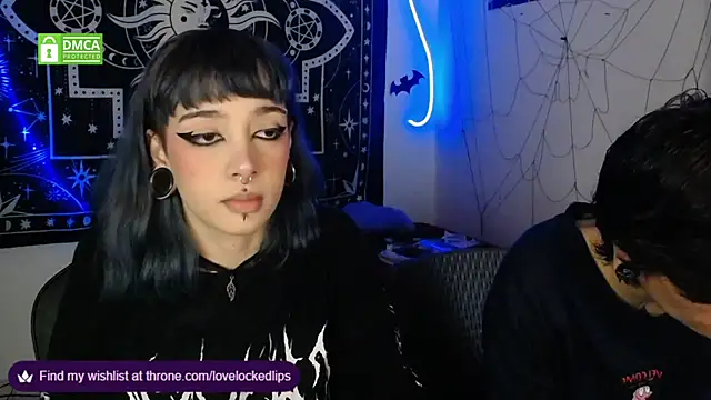 Snapshot of lovelockedlips chatting on November 15, 2:09 am lovelockedlips online show from November 15, 2:09 am