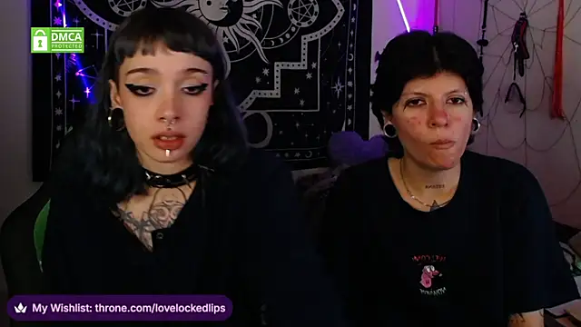 Snapshot of lovelockedlips chatting on November 30, 10:19 am lovelockedlips online show from November 30, 10:19 am